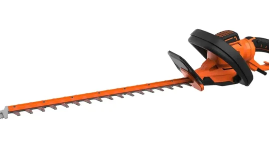 Cortasetos eléctrico Black & Decker de 650W