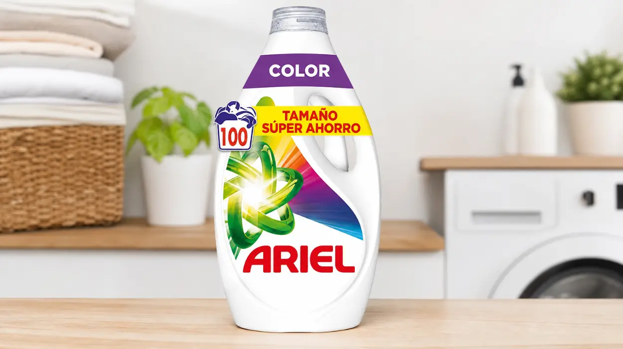 🌈 Mantén los colores brillantes y limpios con el detergente líquido Ariel para lavadora de 100 lavados
