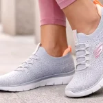 Disfruta la comodidad y el estilo de las Skechers Summits Top Player sin cordones para mujer por sólo 38,95€ con envío gratis (-44%)