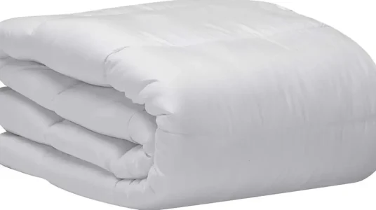 Chollo Edredón nórdico Pikolin Home de Fibra Aloe Vera Otoño-Invierno de 300g para camas de 150 cm