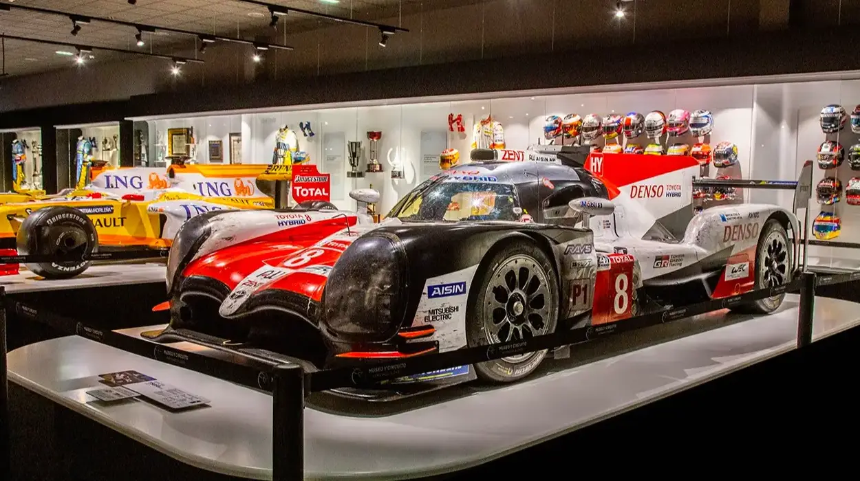 Escapada Museo Fernando Alonso