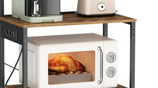 Chollo estantería organizadora cocina vasagle con enchufe