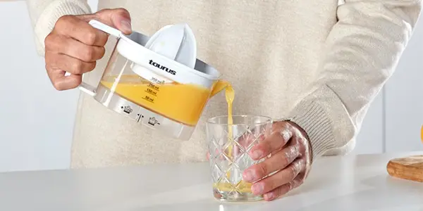 Exprimidor eléctrico Taurus TC-350