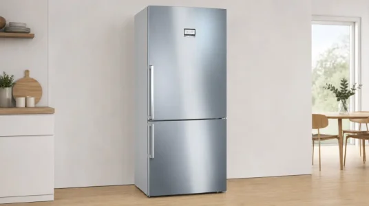 Frigorífico combinado Bosch Serie 6 en acero inoxidable antihuellas, libre instalación y 631 litros de capacidad