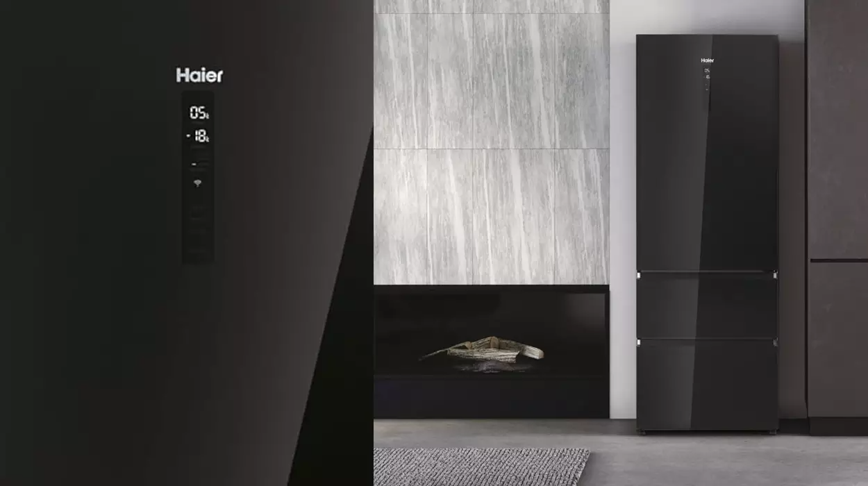 Frigorífico combi Haier 3D 70 Series 7 con WiFi, Total No Frost y botellero de 483L