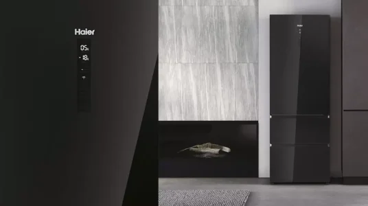 Frigorífico combi Haier 3D 70 Series 7 con WiFi y botellero de 483L