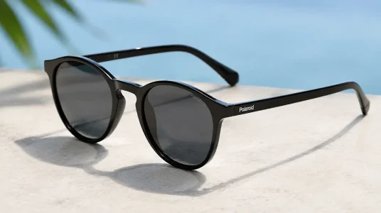 Gafas de sol polarizadas Polaroid PLD AM01/S unisex en negro