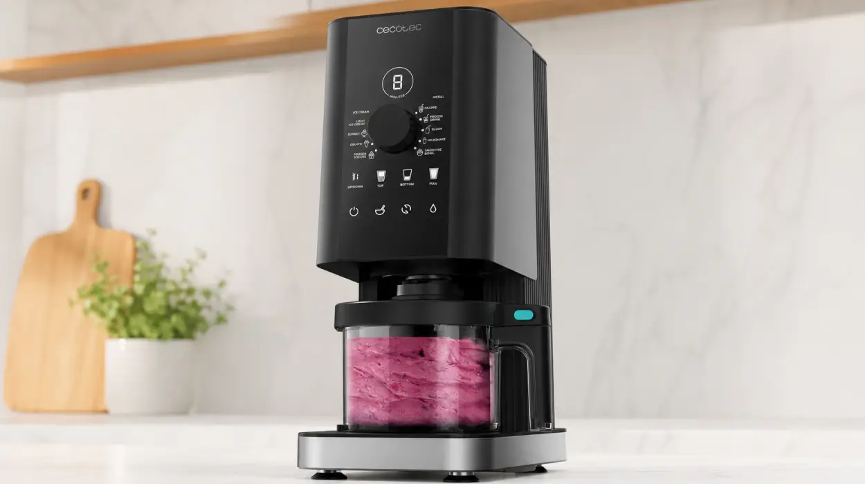 Máquina de helados Cecotec Gelatec 1800 con 10 programas y 3 tarrinas