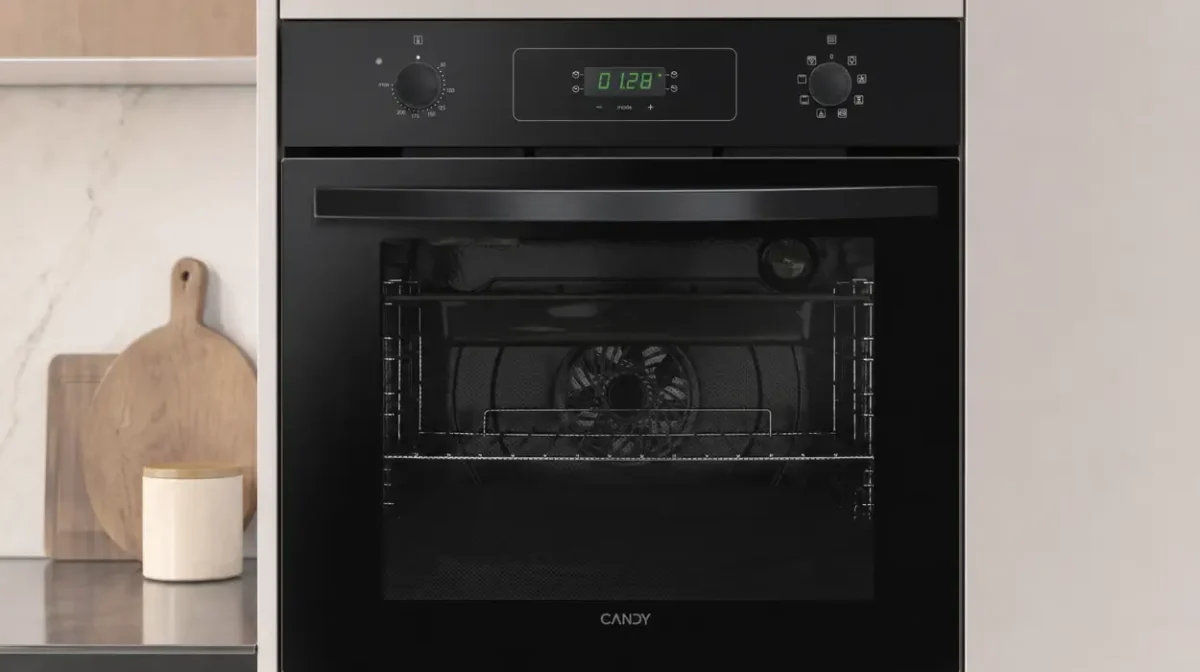 Horno multifunción Candy Idea FIDCP N615 L de 65 l con 8 funciones y limpieza Aquactiva