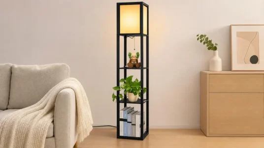 Lámpara de pie Alampia de madera con estantes y bombilla LED E27 incluida