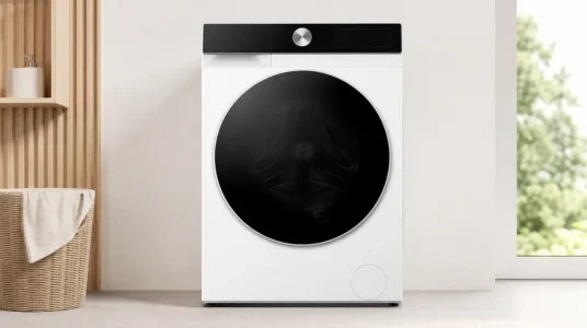 Lavadora Hisense de 9 kg con puerta de cristal y fondo reducido