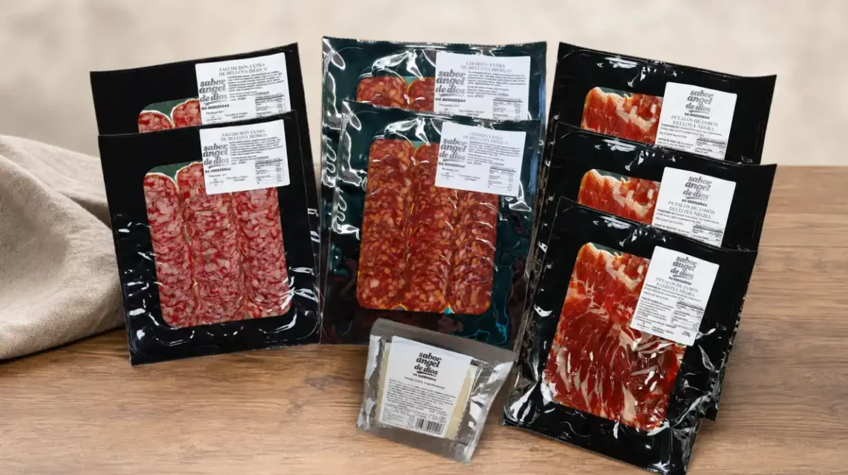 Lote de embutido ibérico de bellota Sabor Ángel de Dios con chorizo, salchichón, jamón y queso