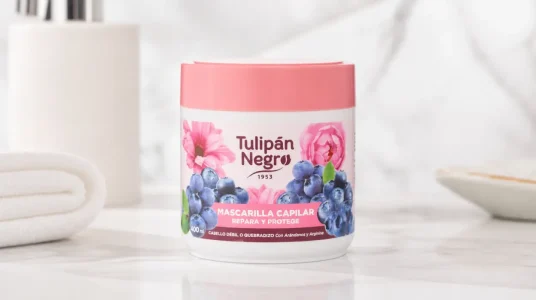 Mascarilla Tulipán Negro Repara y Protege para cabello dañado de 400 ml
