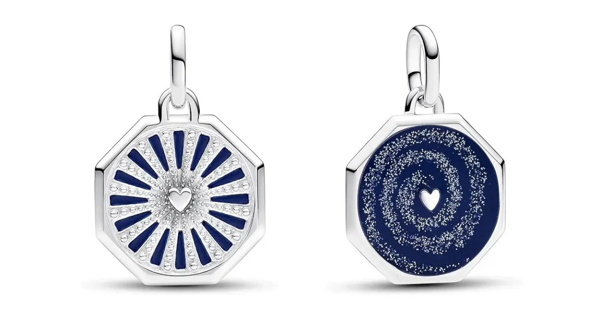 Hoy puedes comprar este chulísimo medallón Pandora ME Galaxia Corazón a un precio espectacular (pero se agotará enseguida)