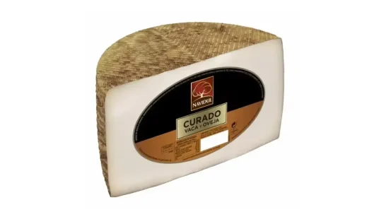 Medio queso curado Navidul de vaca y oveja