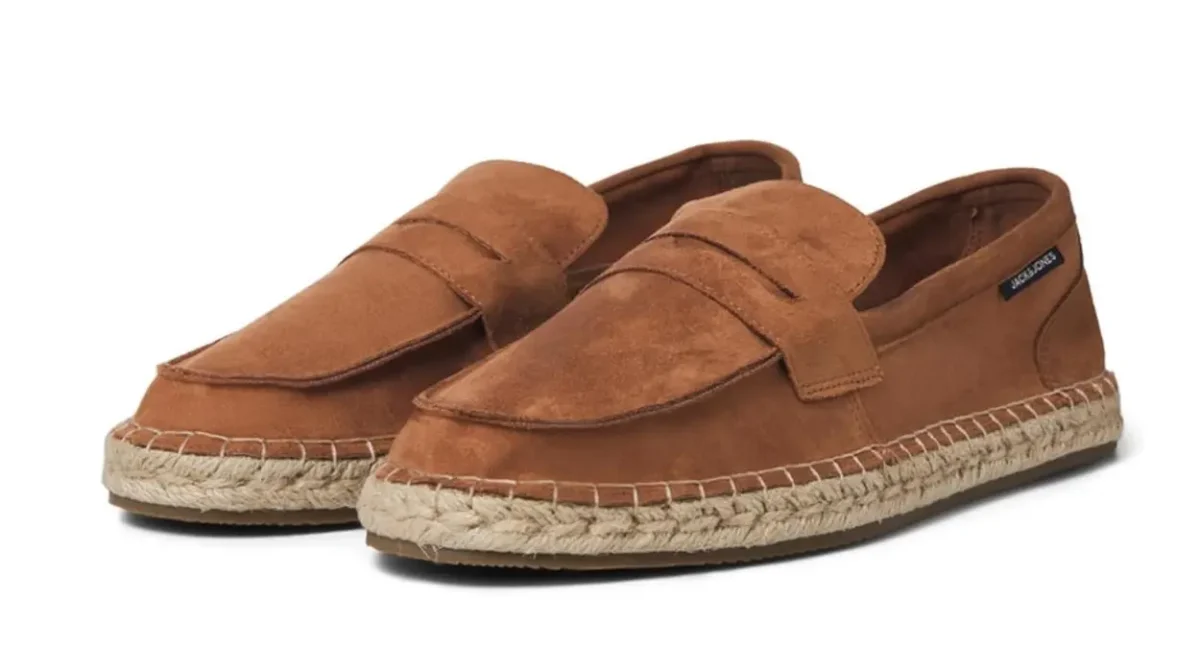 Un toque mediterráneo en tus looks con estos mocasines de verano Jack & Jones prácticamente regalados