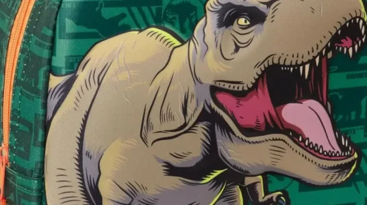 Chollo mochila infantil jurassic world 3d para guardería