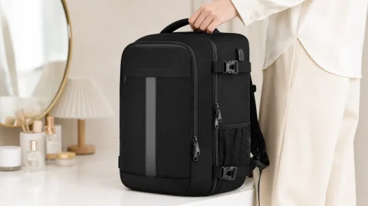 Mochila PUSLOM de cabina 40 x 30 x 20 cm y 24 L para viajar con portátil y puerto USB