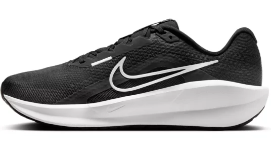 Chollo Zapatillas de running Nike Downshifter 13 negras para hombre