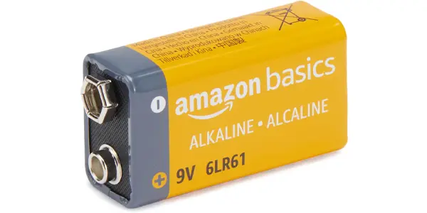 Pack 12 pilas alcalinas de petaca Amazon Basics de 9 V/6LR61