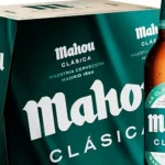 Pack de 12 botellas de Mahou Clásica, 25 cl cada una, cerveza lager dorada con sabor suave y refrescante