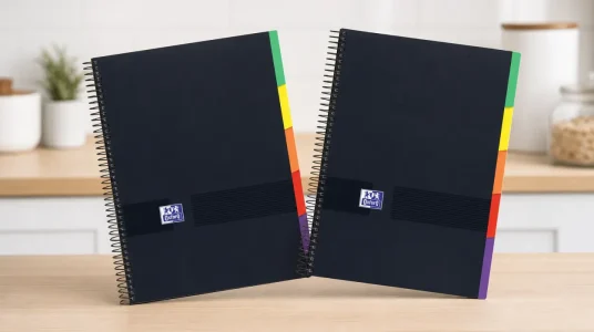 Pack de 2 Cuadernos Oxford Black N'Colours A4+ con 5 pestañas y cuadrícula 5x5