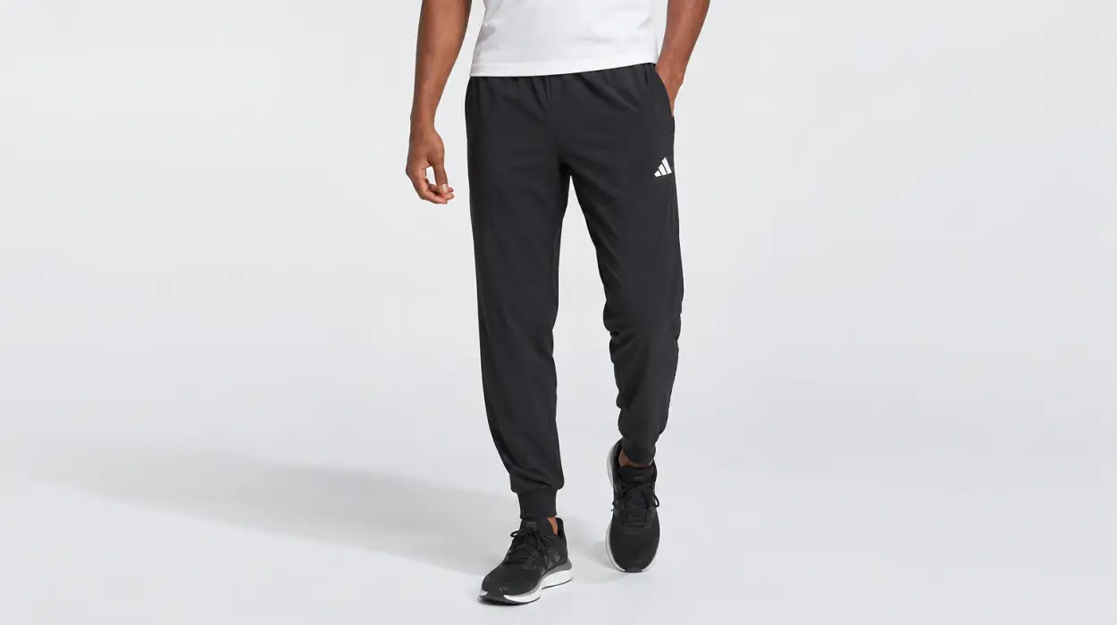 Pantalón adidas Workout Essentials Flex Woven para hombre de corte clásico