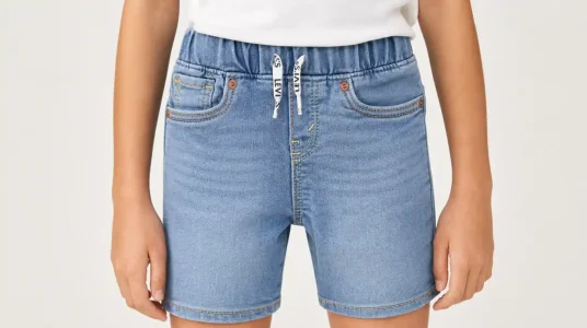 Pantalón corto Levi's Skinny Fit elástico para niños de 10 años
