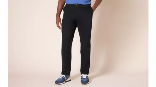 Pantalones chinos de pitillo Amazon Essentials elásticos negros para hombre