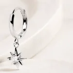 Pendientes Polar Star de Singularu en plata de ley 925 para mujer, con baño de rodio y cierre Congo