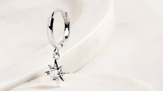 Pendientes Polar Star de Singularu en plata de ley 925 para mujer, con baño de rodio y cierre Congo
