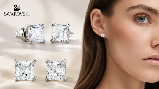 Pendientes de botón Swarovski Stilla Attract, elegancia en blanco y rodio