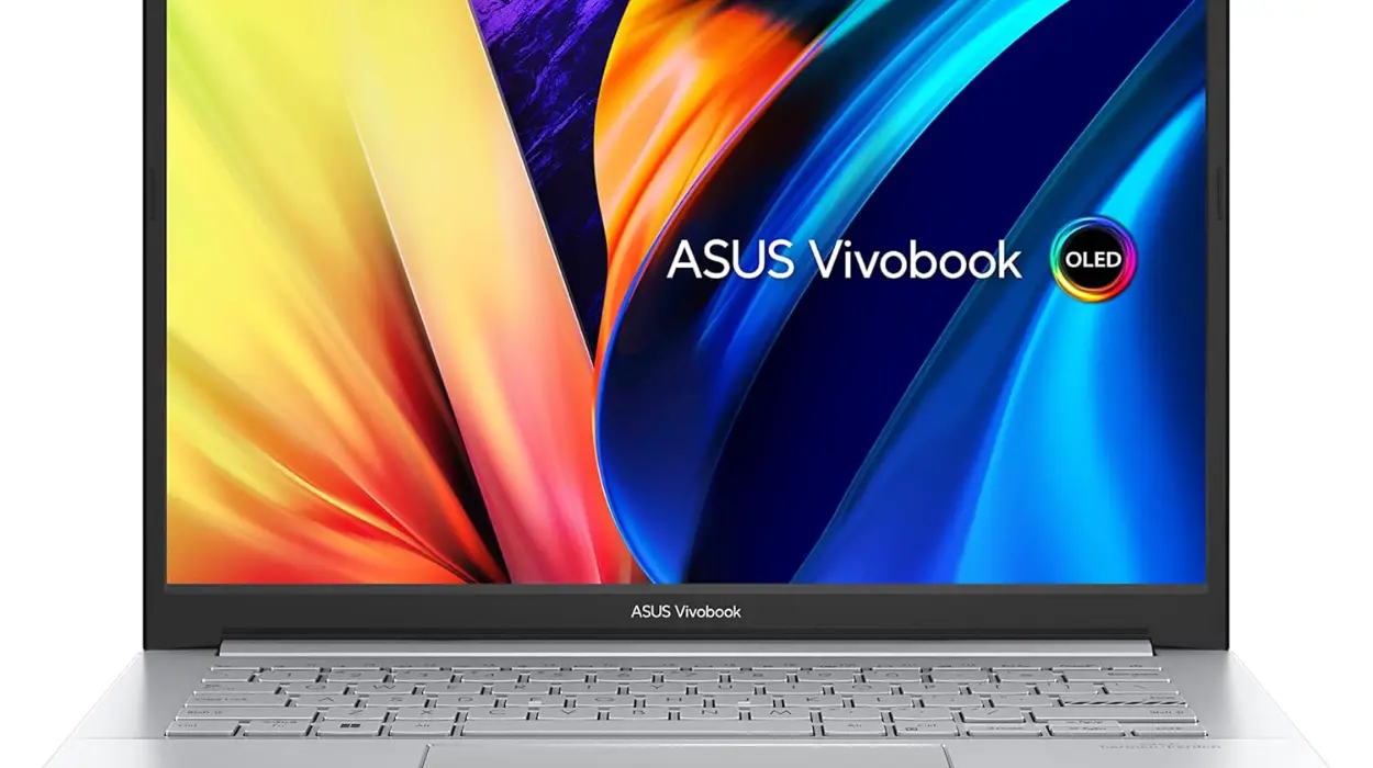 Portátil ASUS Vivobook Pro con pantalla OLED 14", AMD Ryzen 7 y 16GB RAM