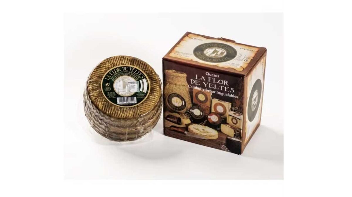 Queso semi curado La Flor de Yeltes reserva de oveja 900 g