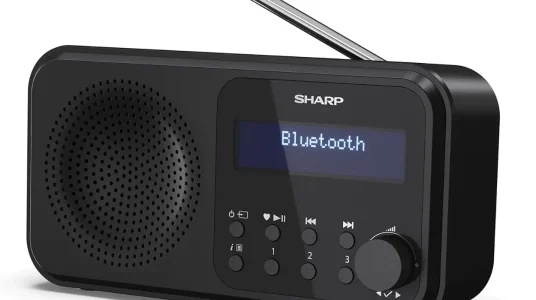 Radio digital portátil Sharp DR-P420(BK) Tokyo con DAB+ y FM, Bluetooth 5.0, USB o pilas