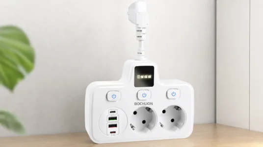 Regleta Bochlion con 2 enchufes y 4 USB, interruptores independientes y luz LED, 3250 W