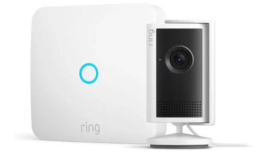 Ring Intercom de Amazon y Ring Cámara interior Plus para control y seguridad desde el smartphone
