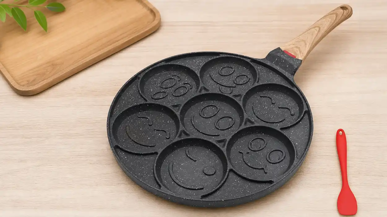 Molde para hacer 7 tortitas de caritas a la vez, apto para inducción