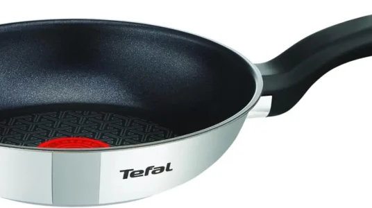 Sartén Tefal Comfort Max de 20 cm, apta para inducción y lavavajillas, con revestimiento de titanio