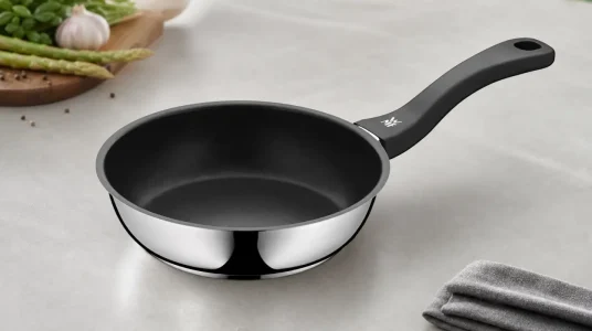 Sartén WMF Devil de 20 cm con revestimiento antiadherente para todo tipo de cocinas