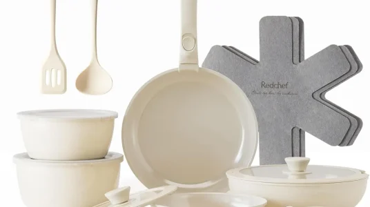 Juego de sartenes Redchef de cerámica antiadherente, 16 piezas con asas extraíbles, apilables y aptas para todo tipo de cocinas