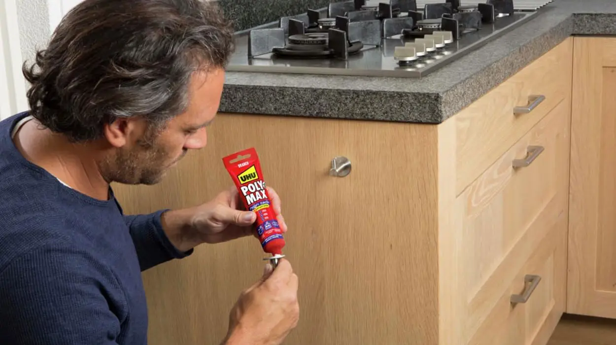 Sellador adhesivo Poly Max High Tack Express de UHU barato