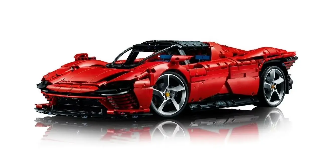 Ferrari Daytona SP3 estilo LEGO