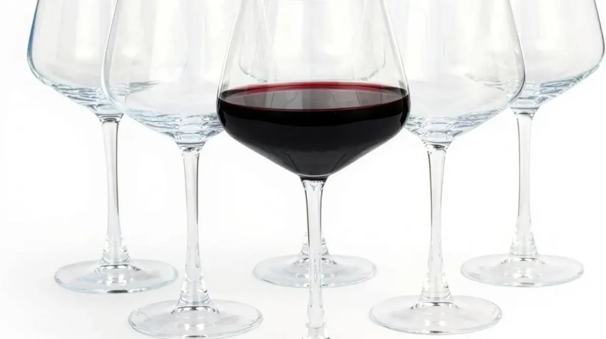 Juego de 6 copas de vino tinto resistentes Amazon Basics de 568 ml aptas para lavavajillas