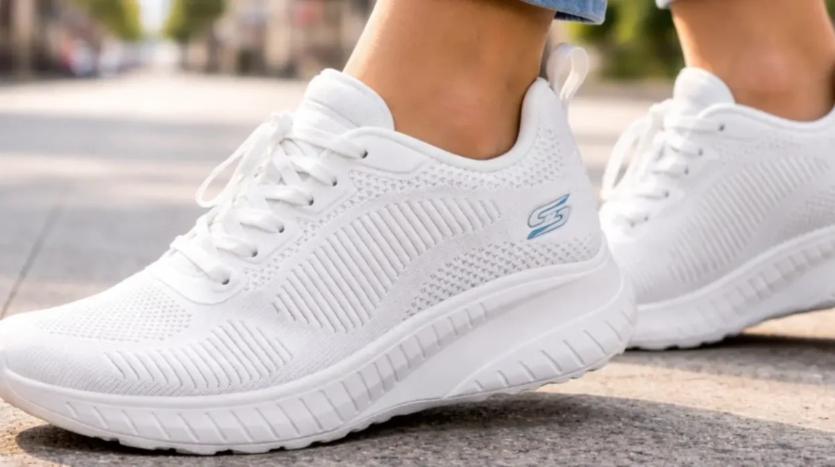 Zapatillas Skechers Bobs Squad Chaos Face Off blancas para mujer