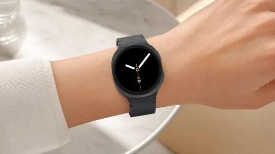 Samsung Galaxy Watch8 de 40 mm en Gris Oscuro con Bluetooth, seguimiento deportivo y asistente de salud