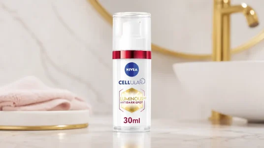 Suero Cellular Luminous 630 antiedad 2 en 1 para manchas y arrugas de 30 ml