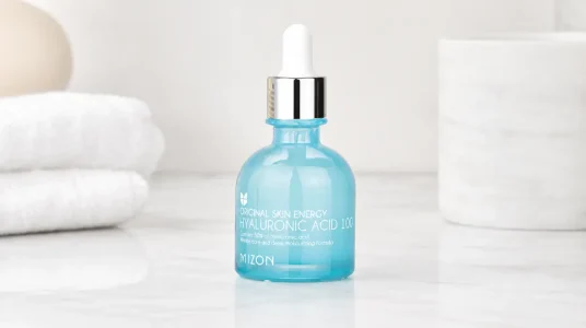 Suero Mizon Hyaluronic Acid 100 de 30 ml con ácido hialurónico
