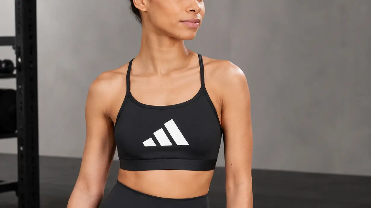El sujetador perfecto para entrenar: adidas Aeroreact Graphic negro