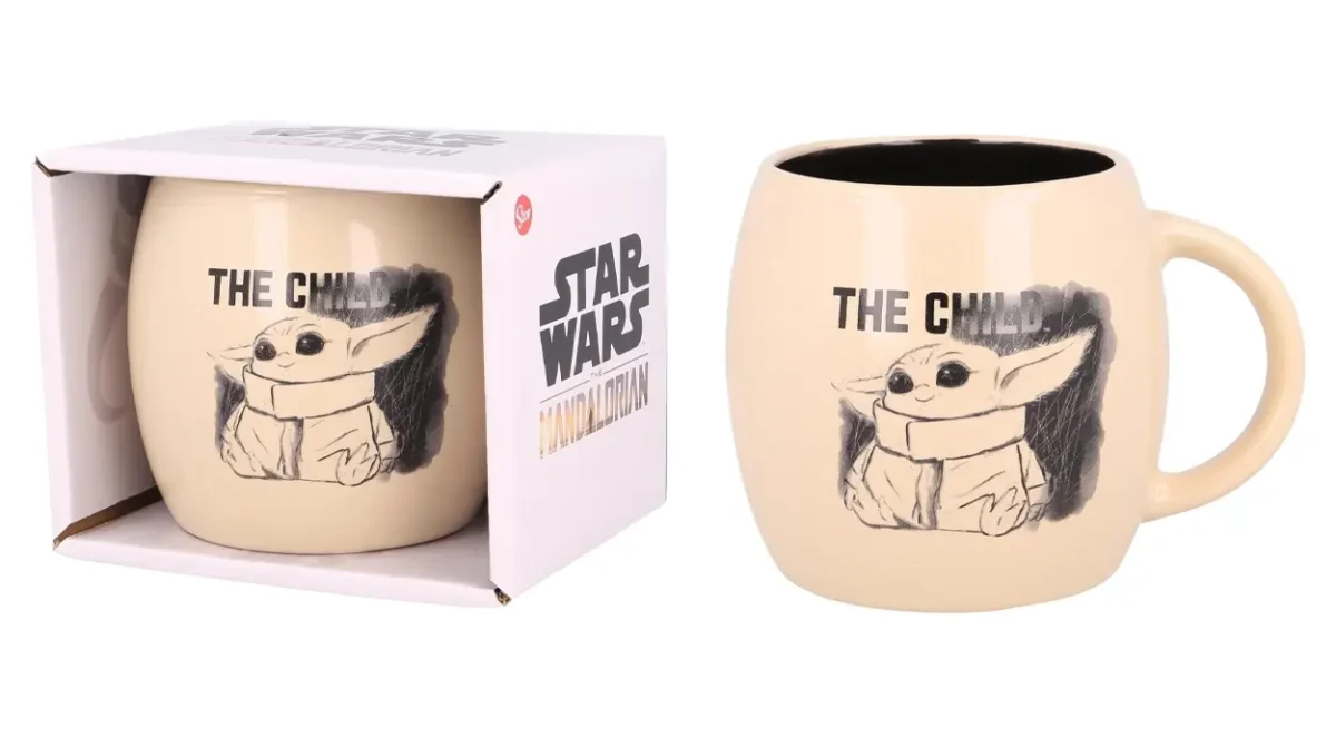 Prepárate tu mejor café con leche de Bantha en esta taza The Child Mandalorian de 380 ml, en caja regalo, por menos de 8 euretes